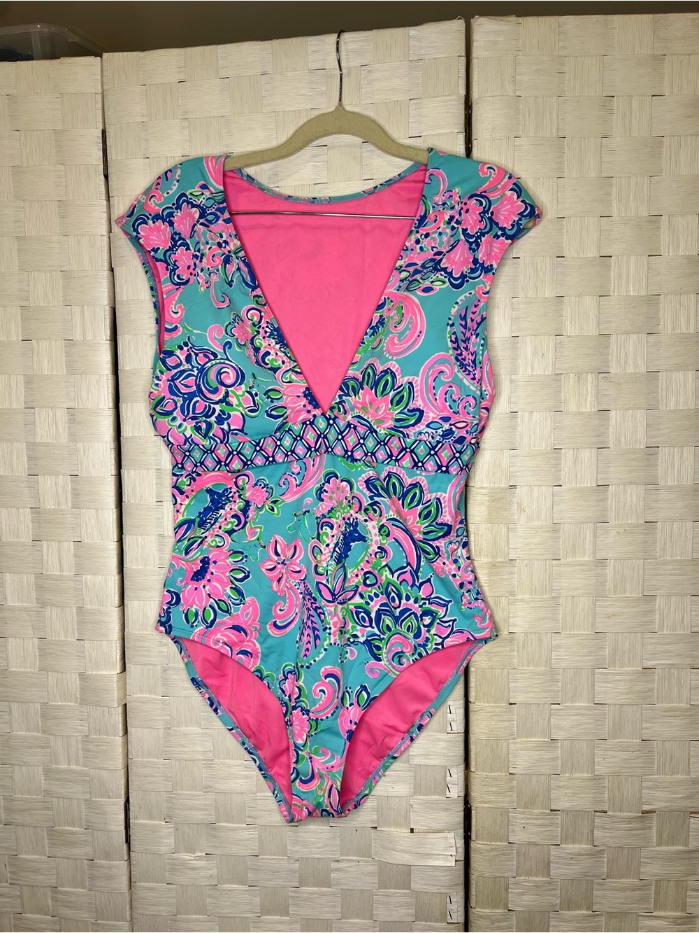 Lilly Pulitzer Aqua Pink Floral Paisley One Piece Swimsuit Cap Sleeve V-Neck 12